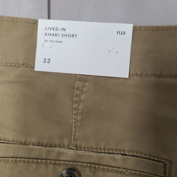 American Eagle Outfitters "Lived-In" Khaki Shorts - BNWT - Picture 4 of 5